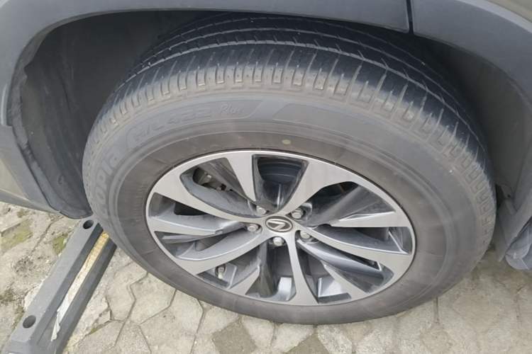 Used Lexus RX 2020 Revised Version 300 Two-Wheel Drive Elite Edition Right Rear Wheel Hub