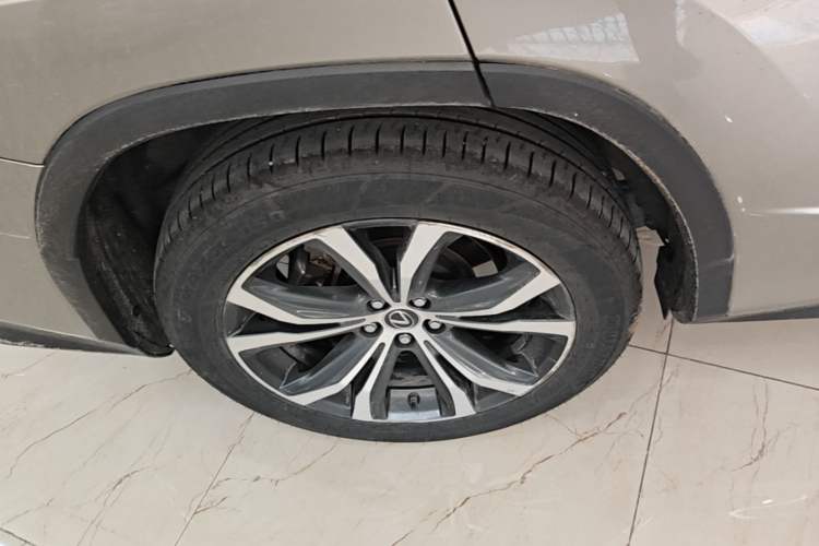 Used Lexus RX 2020 Facelifted 300 4x4 Elegant Edition Right Rear Wheel Hub