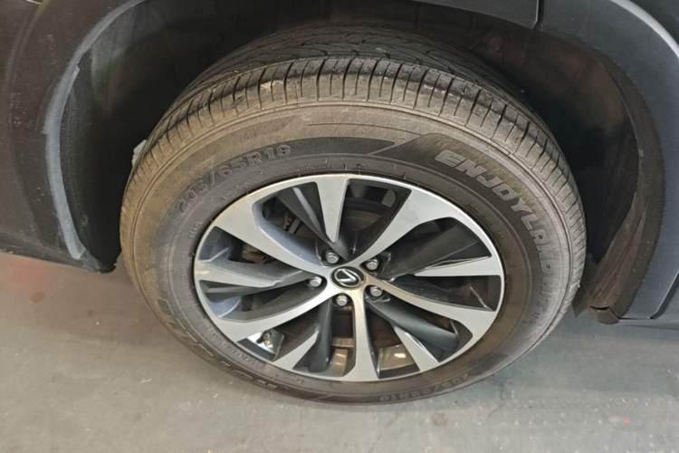 Used Lexus RX 2020 300 Two-Wheel Drive Elite Edition China VI Standard Right Rear Wheel Hub