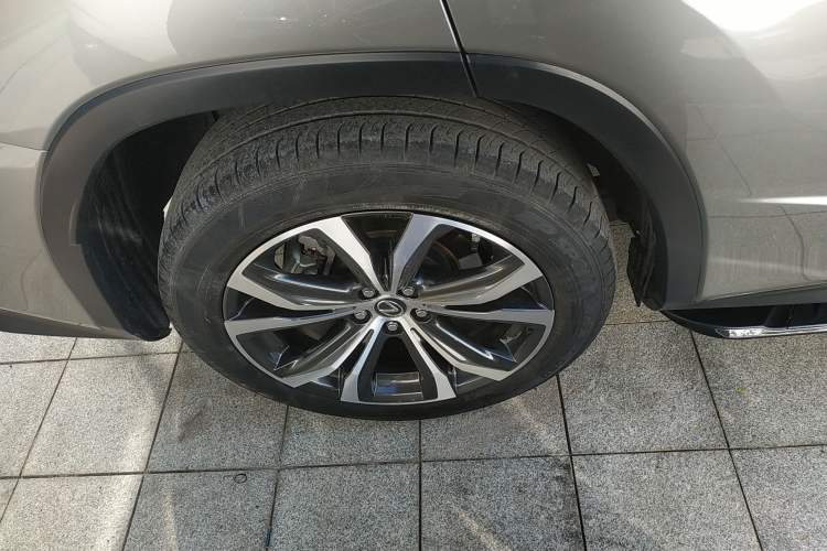 Used Lexus RX 2020 300 4x4 Elegant Edition China VI Right Rear Wheel Hub