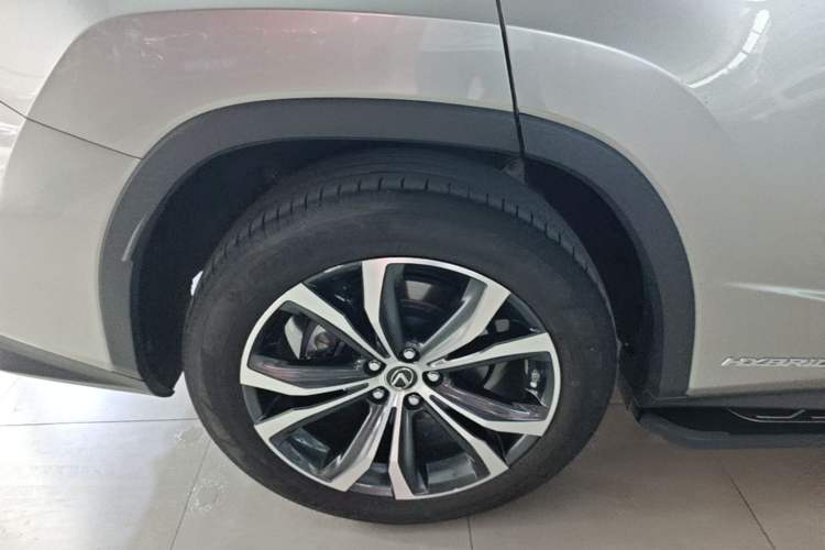 Used Lexus RX 2020 Revised Version 450h Four-Wheel Drive Elegant Edition Right Rear Wheel Hub