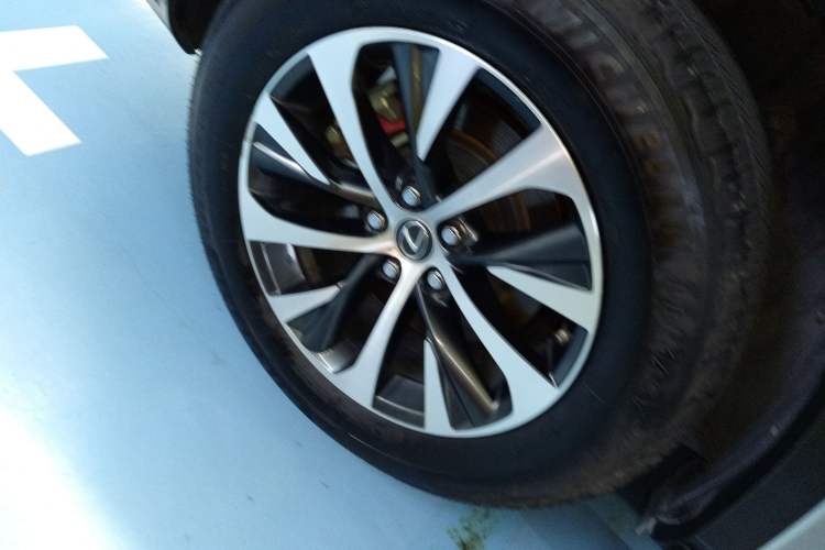 Used Lexus RX 2020 300 Two-Wheel Drive Elite Edition China VI Standard Right Rear Wheel Hub