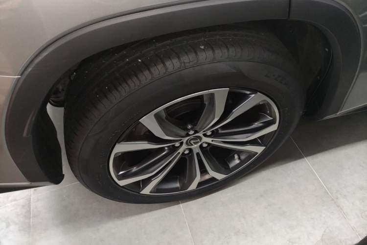 Used Lexus RX 2020 Facelifted 300 4x4 Elegant Edition Right Rear Wheel Hub