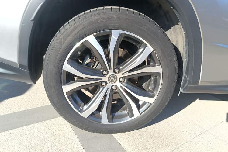 Used Lexus RX 2020 Facelifted 300 4x4 Elegant Edition Right Rear Wheel Hub