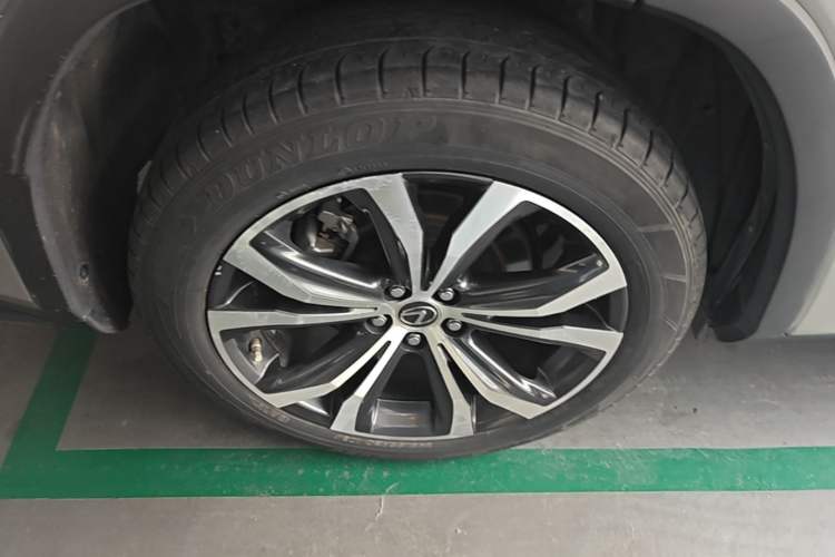Used Lexus RX 2020 Facelifted 300 4x4 Elegant Edition Right Rear Wheel Hub
