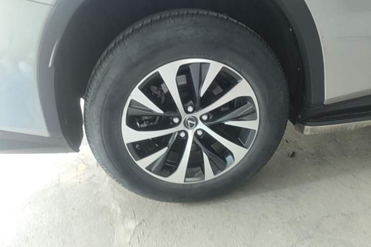 Used Lexus RX 2020 Revised Version 300 Two-Wheel Drive Elite Edition Right Rear Wheel Hub