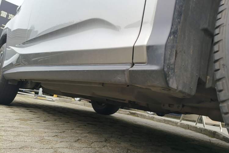 Used Lexus RX 2020 Revised Version 300 Two-Wheel Drive Elite Edition Right Side Sill