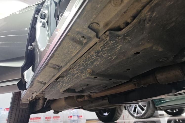 Used Lexus RX 2020 300 4x4 Elegant Edition China VI Right Side Sill