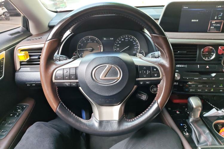 Used Lexus RX 2020 300 Two-Wheel Drive Comfort Edition China VI Standard Steering Wheel
