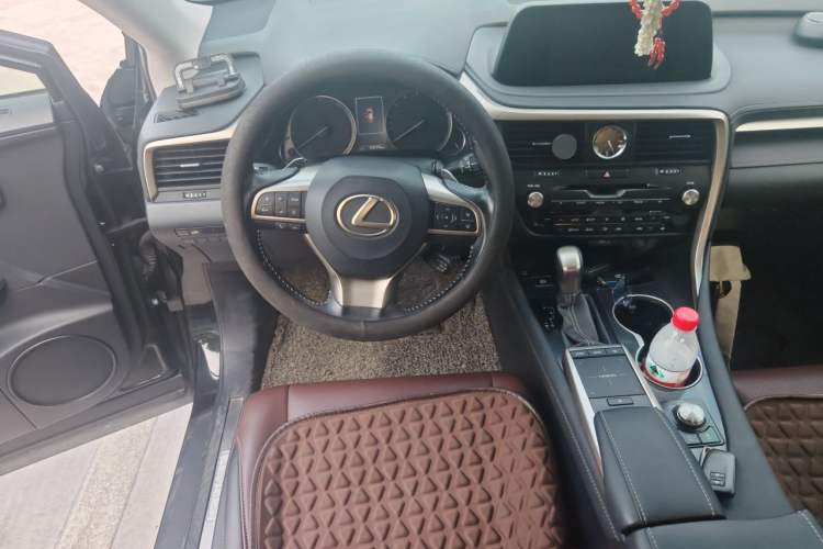 Used Lexus RX 2020 300 Two-Wheel Drive Elite Edition China VI Standard Steering Wheel