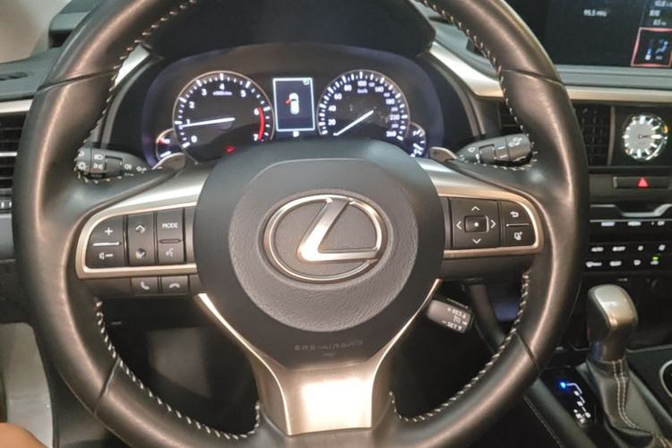 Used Lexus RX 2020 300 Two-Wheel Drive Elite Edition China VI Standard Steering Wheel
