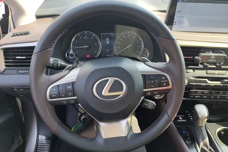 Used Lexus RX 2020 300 Two-Wheel Drive Comfort Edition China VI Standard Steering Wheel
