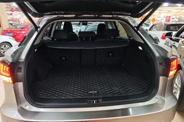 Used Lexus RX 2020 Revised Version 300 Two-Wheel Drive Elite Edition Trunk