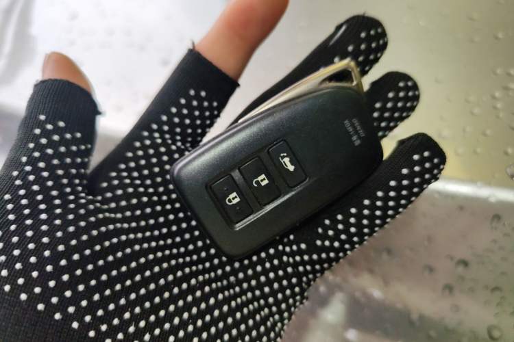 Used Lexus RX 2020 Facelifted 300 4x4 Elegant Edition Vehicle Key