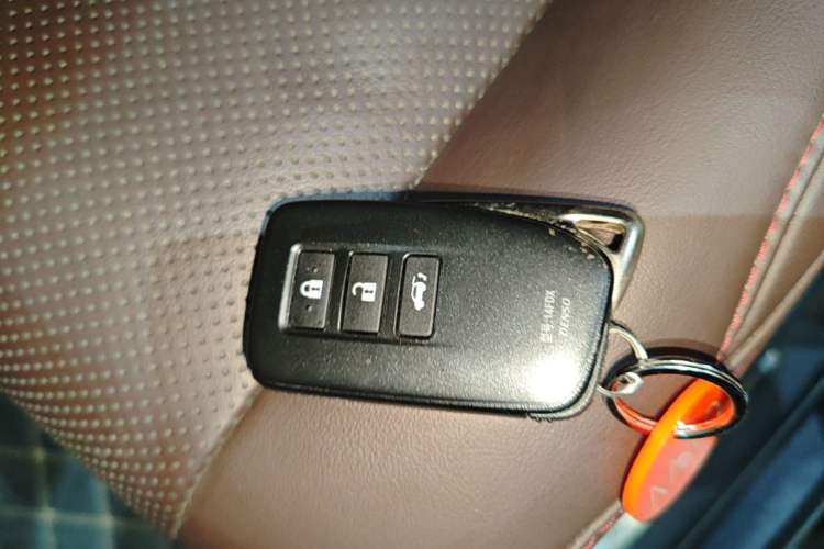 Used Lexus RX 2020 Revised Version 450h Four-Wheel Drive Elegant Edition Vehicle Key
