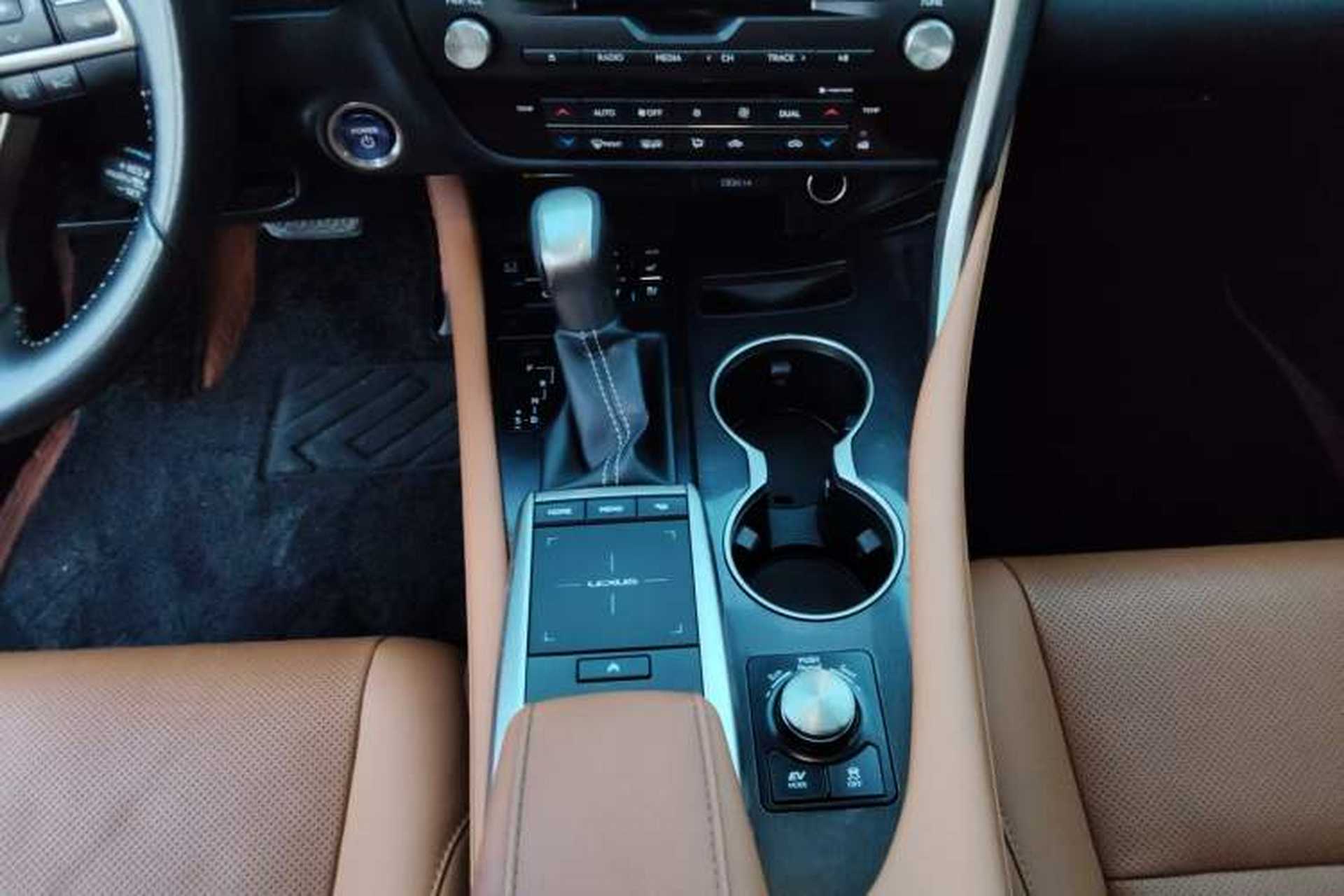 Used Lexus RX 2020 Revised Version 450h Four-Wheel Drive Elegant Edition Gear Lever