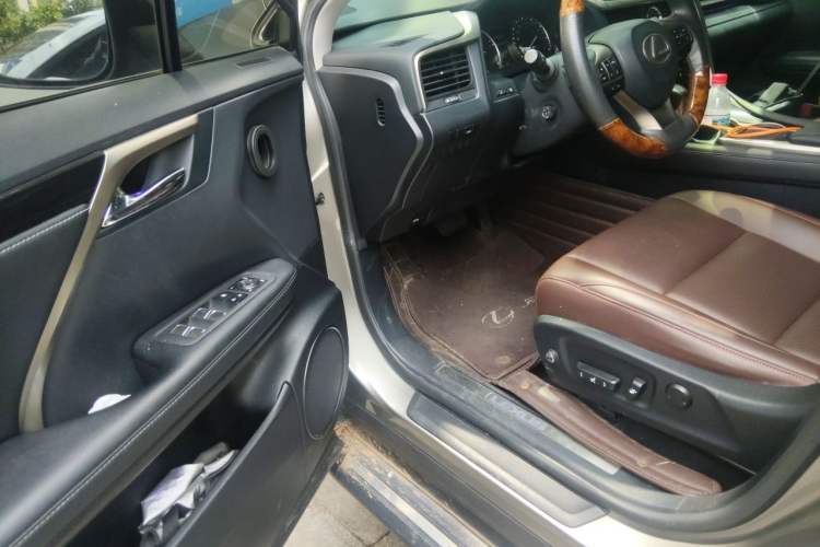Used Lexus RX 2020 Revised Version 300 Two-Wheel Drive Elite Edition Driver Seat