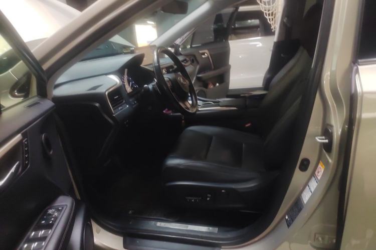 Used Lexus RX 2020 300 4x4 Elegant Edition China VI Driver Seat