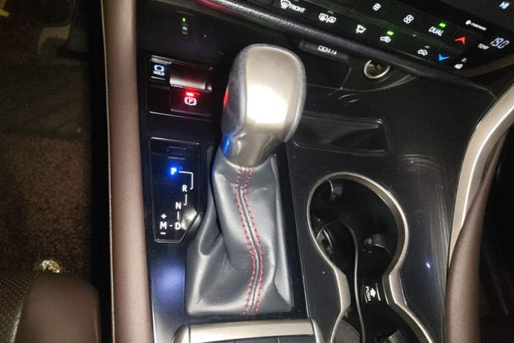 Used Lexus RX 2020 Revised Version 300 Two-Wheel Drive Comfort Edition Gear Lever