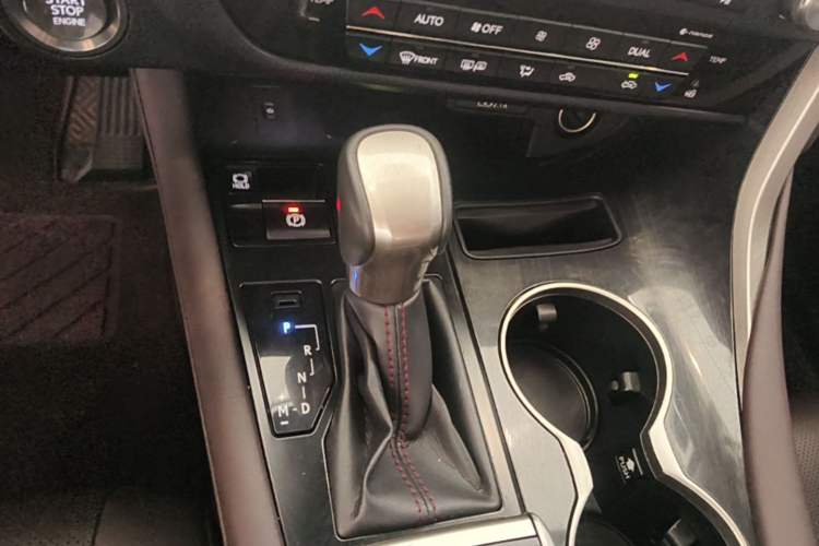 Used Lexus RX 2020 Facelifted 300 4x4 Elegant Edition Gear Lever