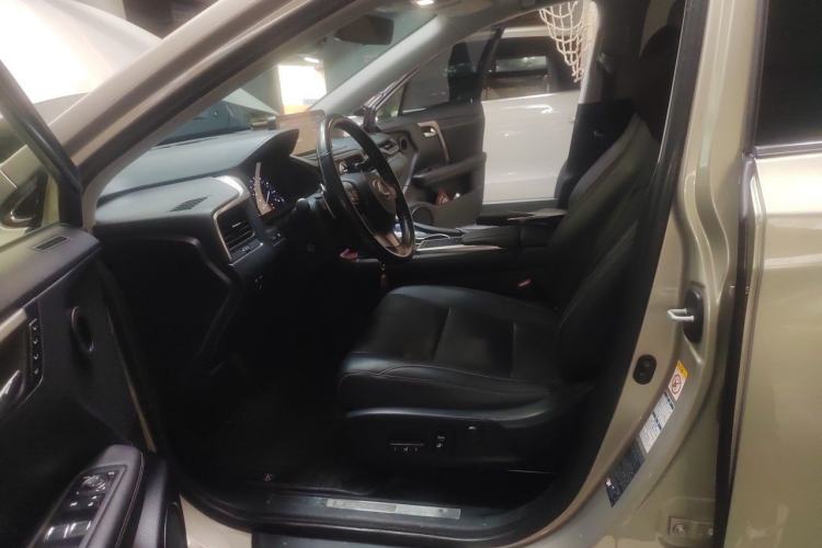 Used Lexus RX 2020 300 4x4 Elegant Edition China VI Left Front Seat
