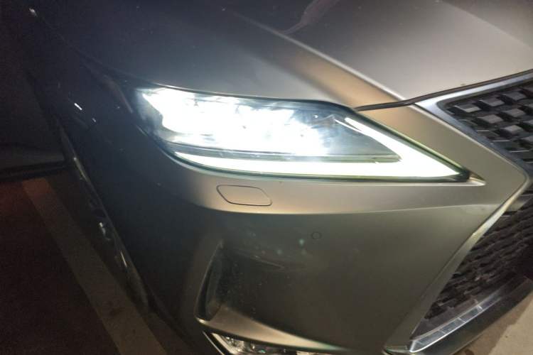 Used Lexus RX 2020 Revised Version 450hL Four-Wheel Drive Elegant Edition 7 Seats Right Front Headlight