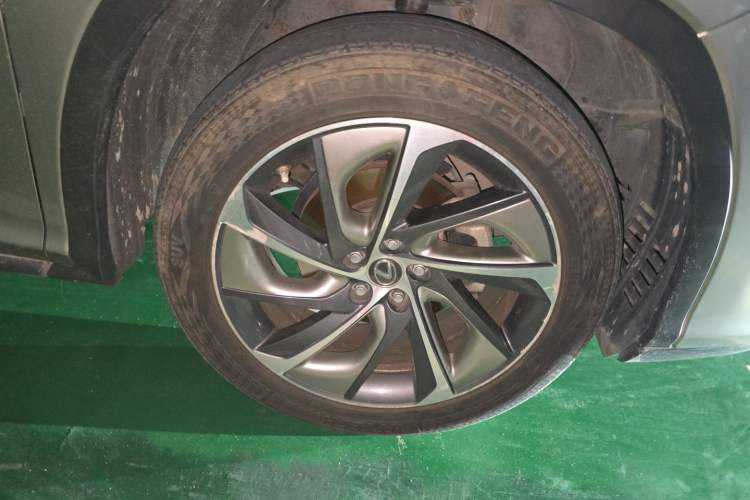 Used Lexus RX 2020 Facelifted 300 4x4 Elegant Edition Right Front Wheel Hub