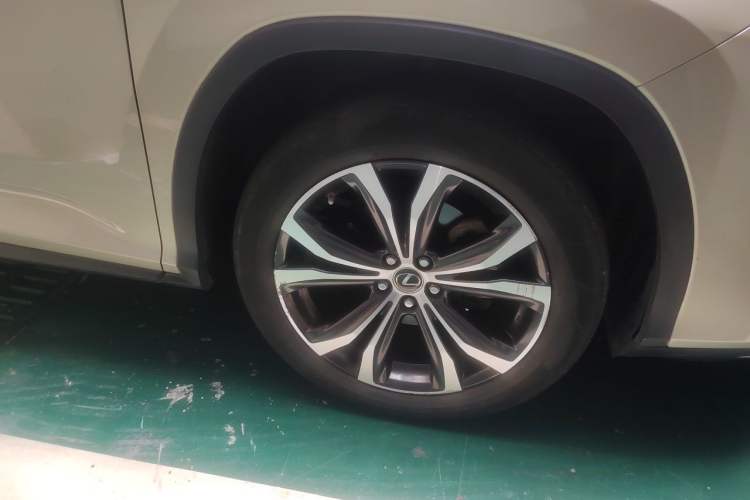 Used Lexus RX 2020 300 4x4 Elegant Edition China VI Right Front Wheel Hub