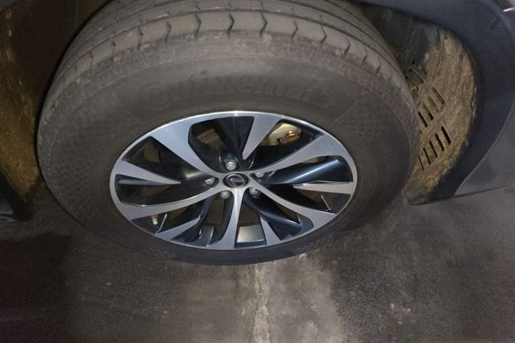 Used Lexus RX 2020 Revised Version 300 Two-Wheel Drive Comfort Edition Right Front Wheel Hub