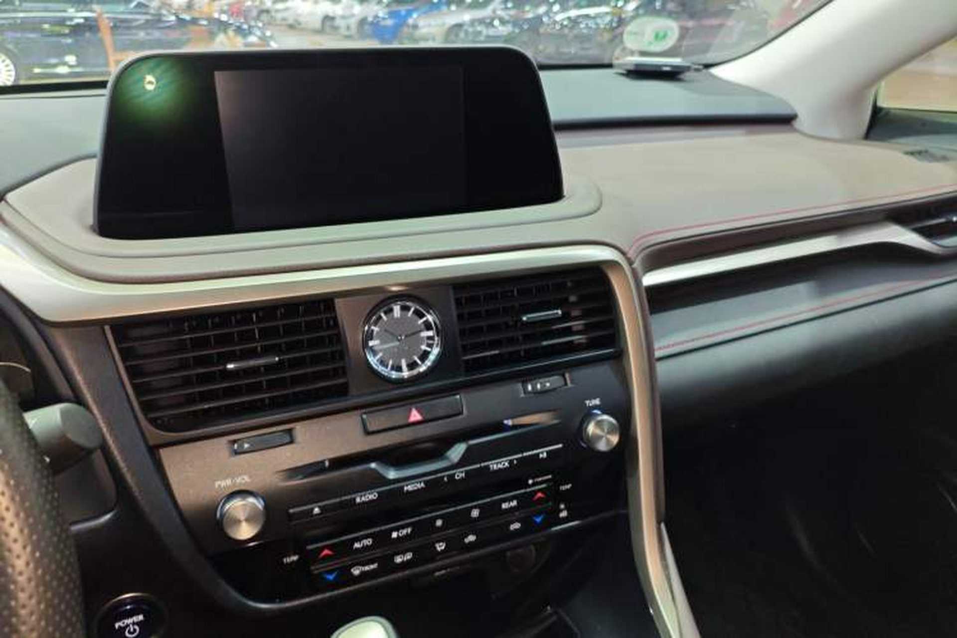 Used Lexus RX 2020 450hL Four-Wheel Drive Elegant 7-Seater China VI Standard Audio And AC Panel
