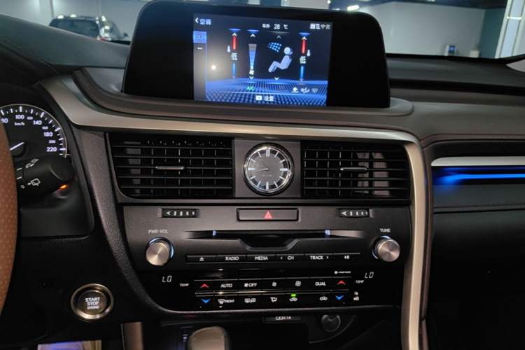 Used Lexus RX 2020 300 Two-Wheel Drive Comfort Edition China VI Standard Audio And AC Panel