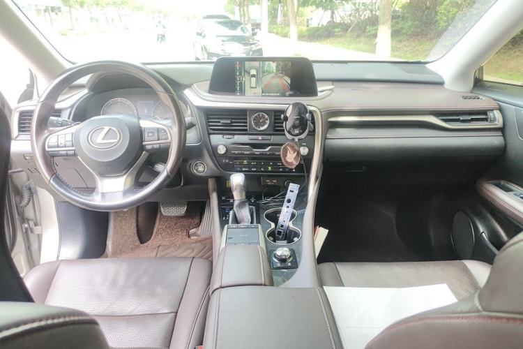 Used Lexus RX 2020 300 4x4 Elegant Edition China VI Center Console