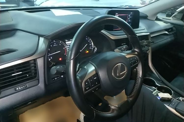 Used Lexus RX 2020 Revised Version 300 Two-Wheel Drive Elite Edition Center Console