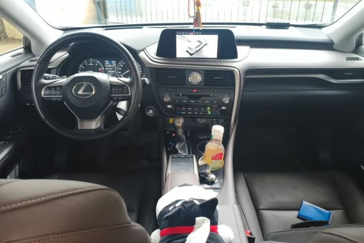 Used Lexus RX 2020 Facelifted 300 4x4 Elegant Edition Center Console