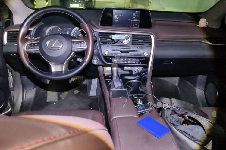 Used Lexus RX 2020 300 4x4 Elegant Edition China VI Center Console