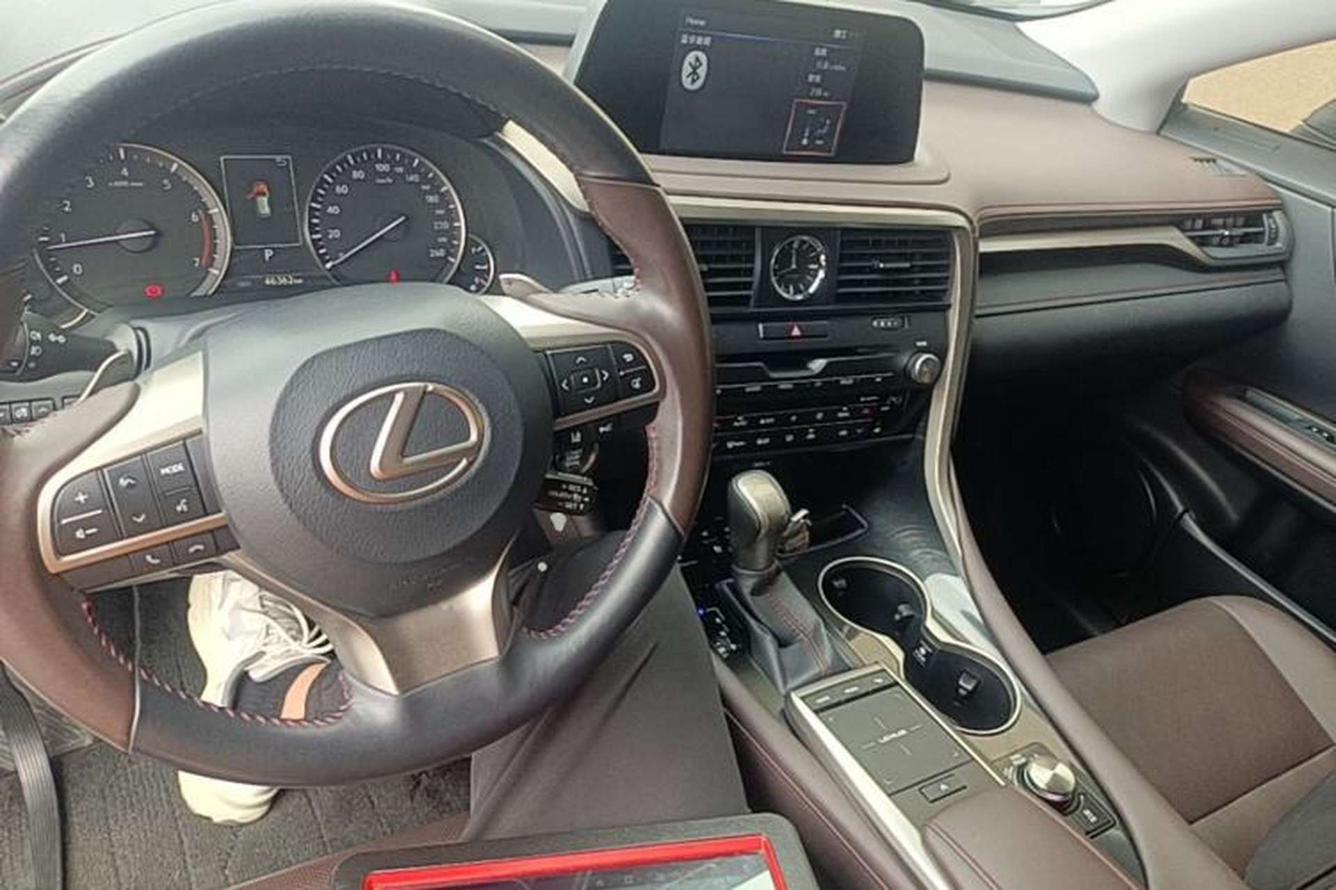 Used Lexus RX 2020 Facelifted 300 4x4 Elegant Edition Center Console