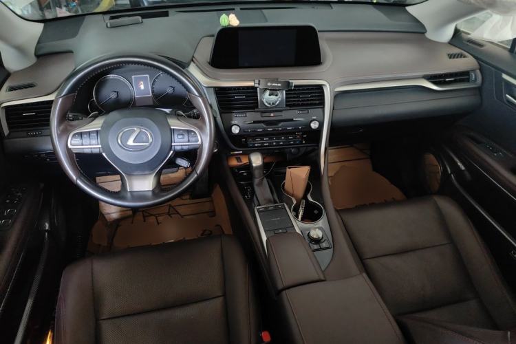 Used Lexus RX 2020 Facelifted 300 4x4 Elegant Edition Center Console