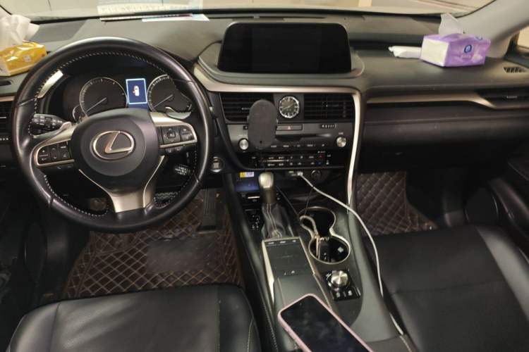 Used Lexus RX 2020 300 4x4 Elegant Edition China VI Center Console