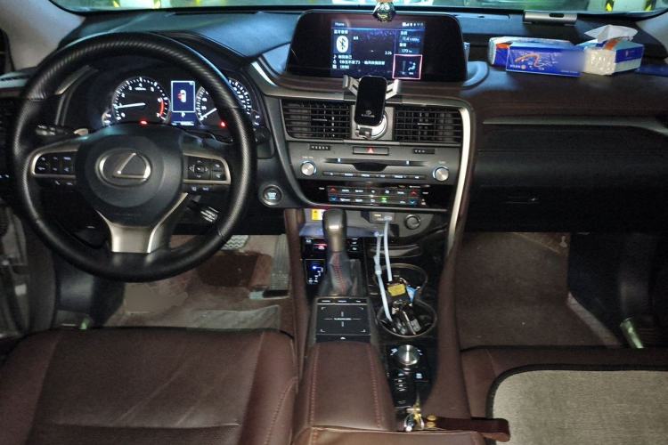 Used Lexus RX 2020 Facelifted 300 4x4 Elegant Edition Center Console