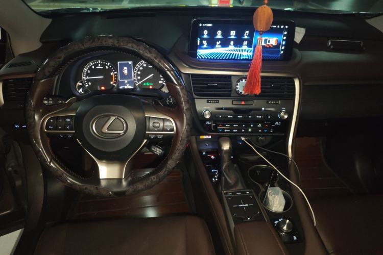 Used Lexus RX 2020 Revised Version 300 Two-Wheel Drive Comfort Edition Center Console