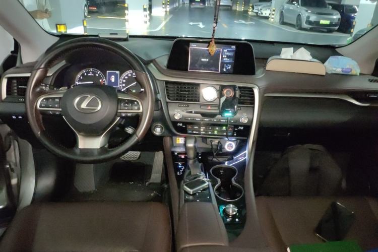Used Lexus RX 2020 300 4x4 Elegant Edition China VI Center Console