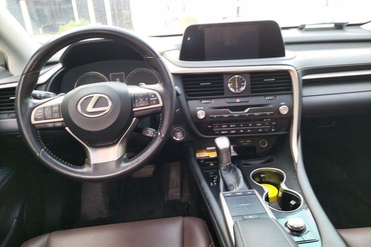 Used Lexus RX 2020 Revised Version 300 Two-Wheel Drive Comfort Edition Center Console