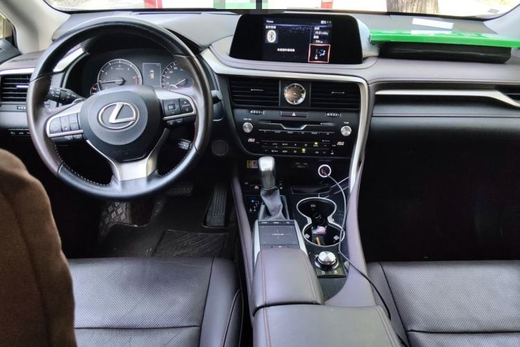 Used Lexus RX 2020 Facelifted 300 4x4 Elegant Edition Center Console