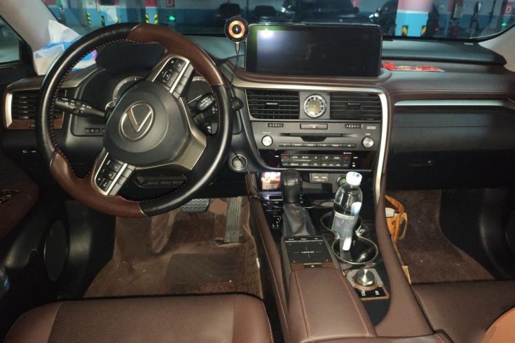 Used Lexus RX 2020 Facelifted 300 4x4 Elegant Edition Center Console