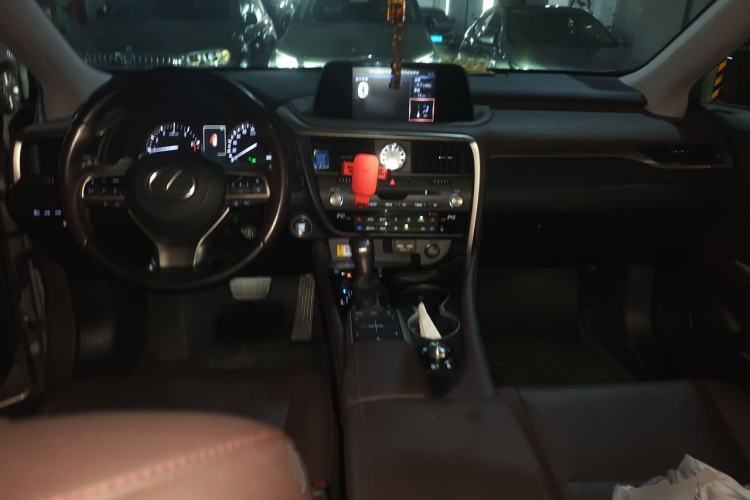 Used Lexus RX 2020 Facelifted 300 4x4 Elegant Edition Center Console