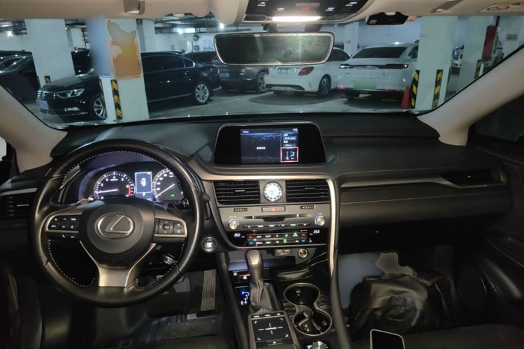 Used Lexus RX 2020 300 Two-Wheel Drive Elite Edition China VI Standard Center Console
