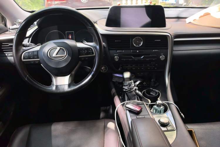 Used Lexus RX 2020 Revised Version 300 Two-Wheel Drive Comfort Edition Center Console