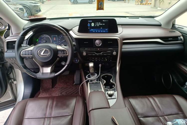 Used Lexus RX 2020 Facelift 450h Four-Wheel Drive Luxury Edition Center Console