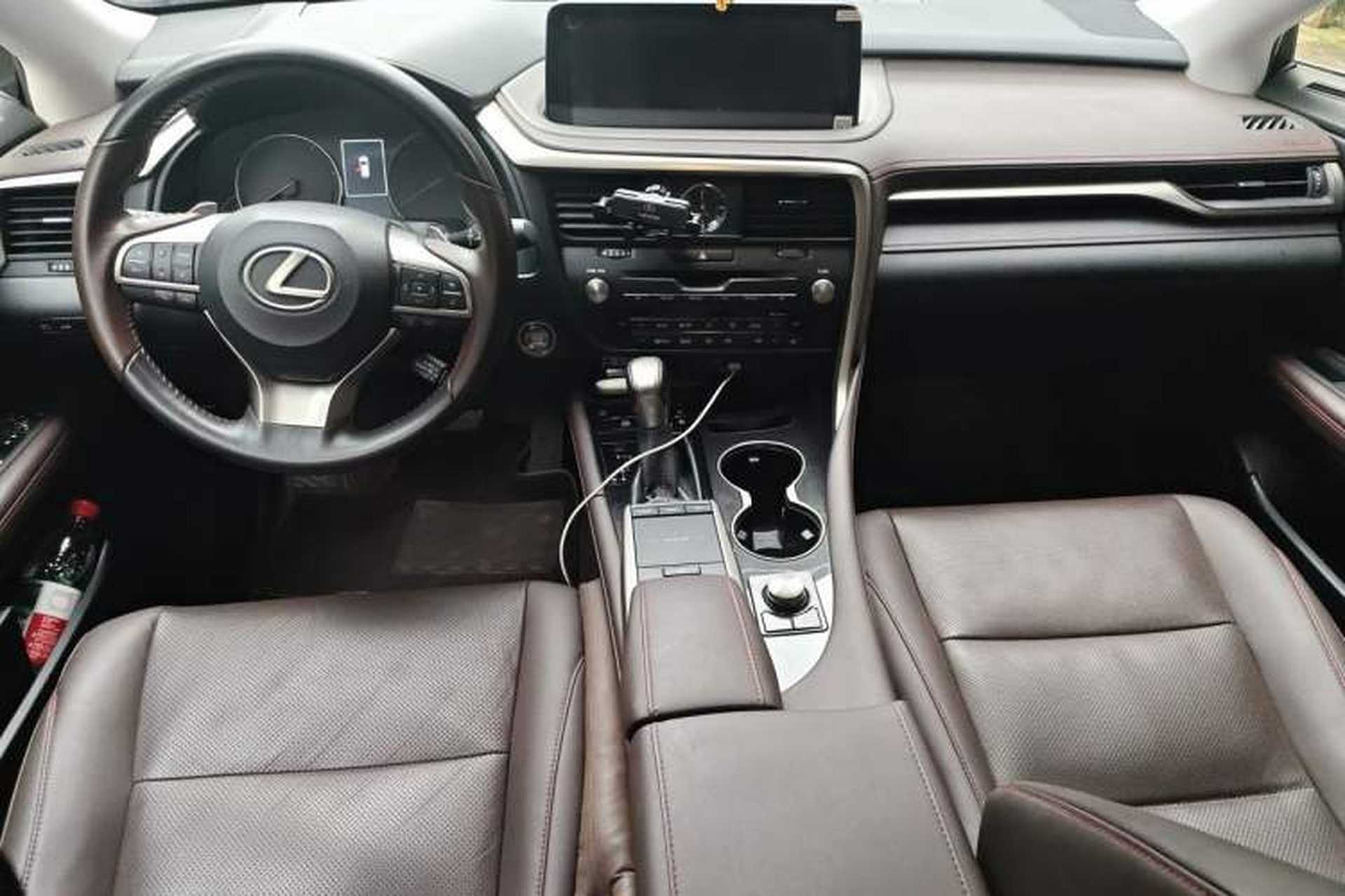 Used Lexus RX 2020 300 Two-Wheel Drive Comfort Edition China VI Standard Center Console