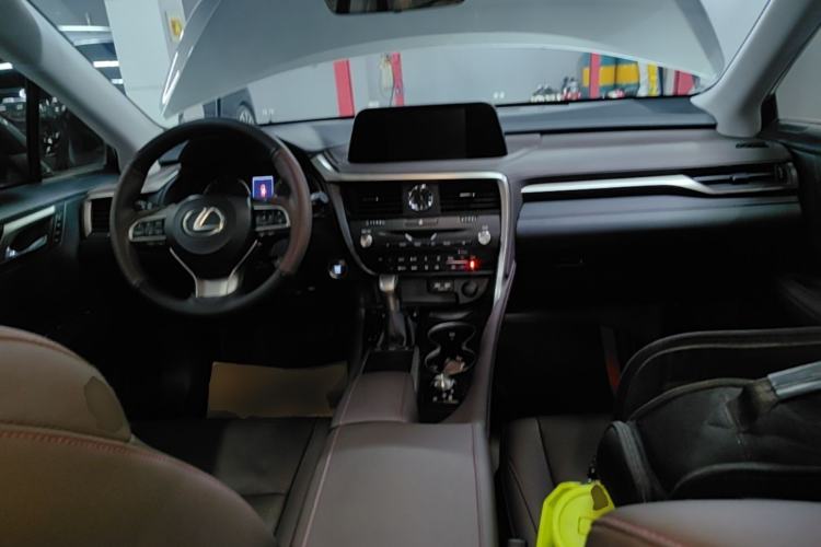 Used Lexus RX 2020 300 Two-Wheel Drive Comfort Edition China VI Standard Center Console